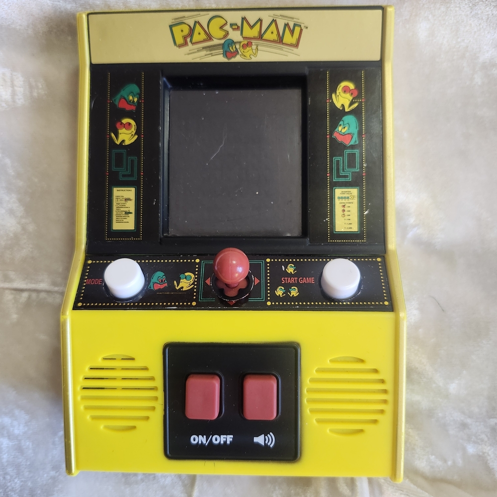 Retro Handheld Arcade Game - Yellow